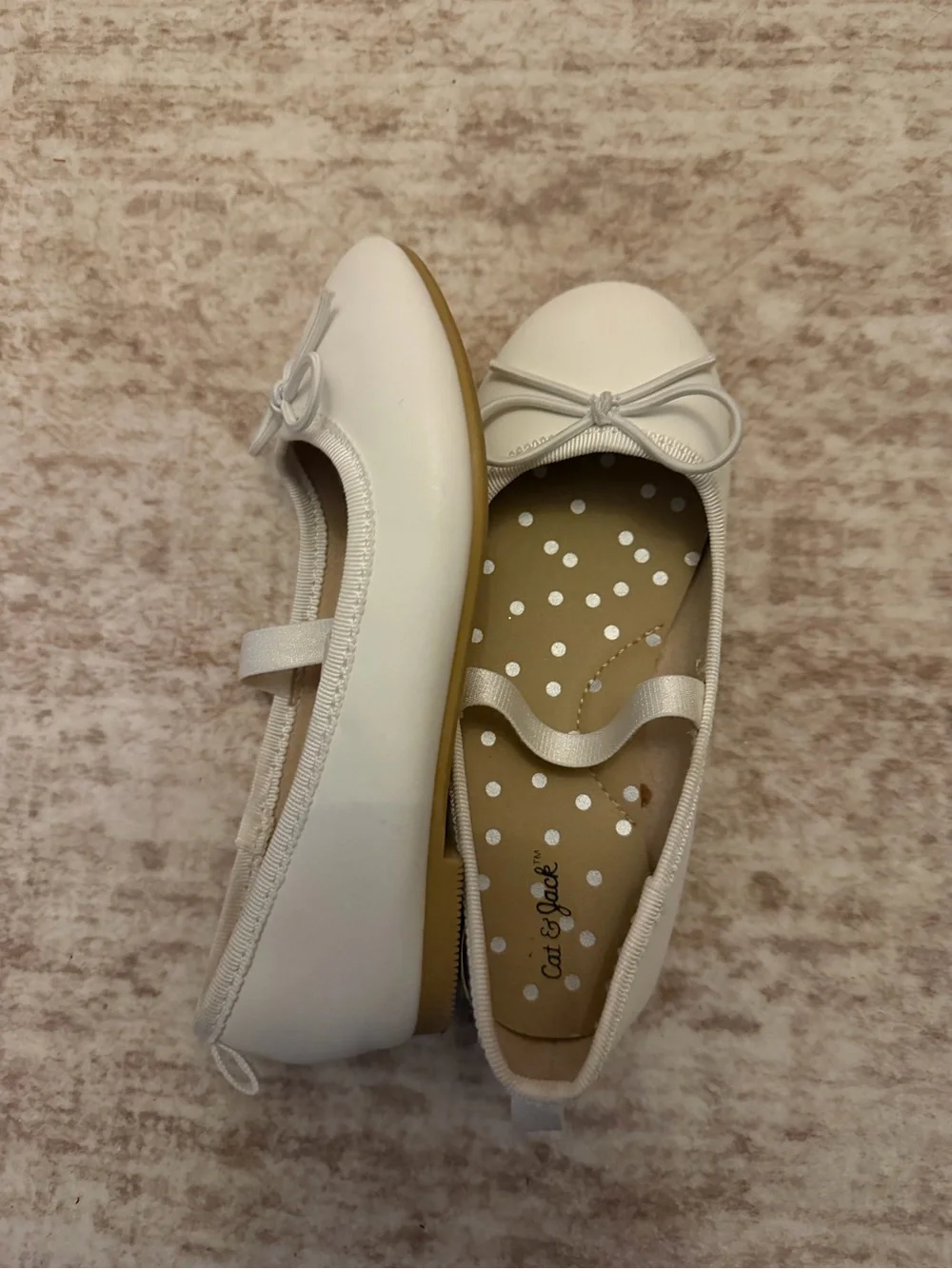 Cat & Jack classic white